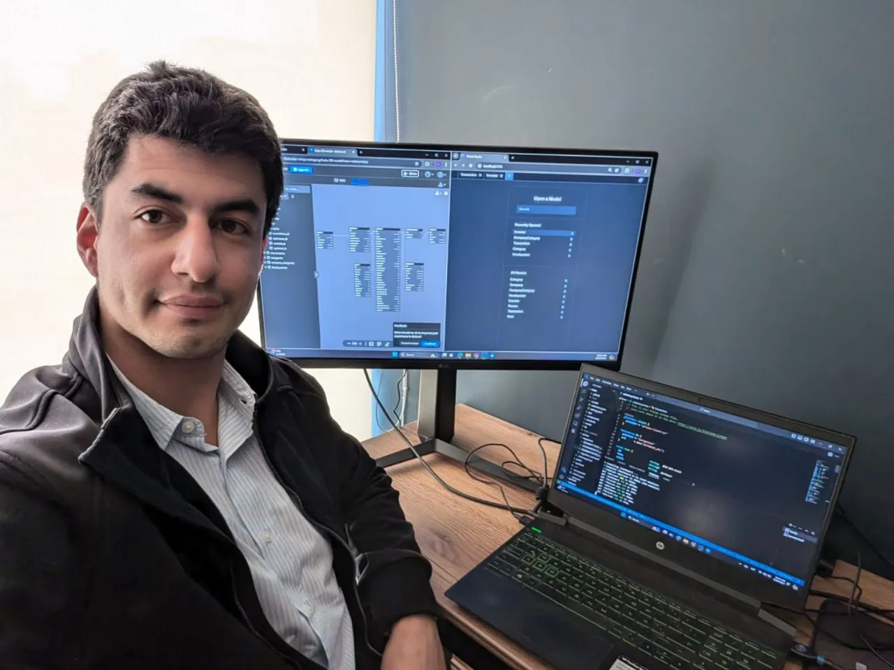 Rodrigo Reátegui en su estación de trabajo
